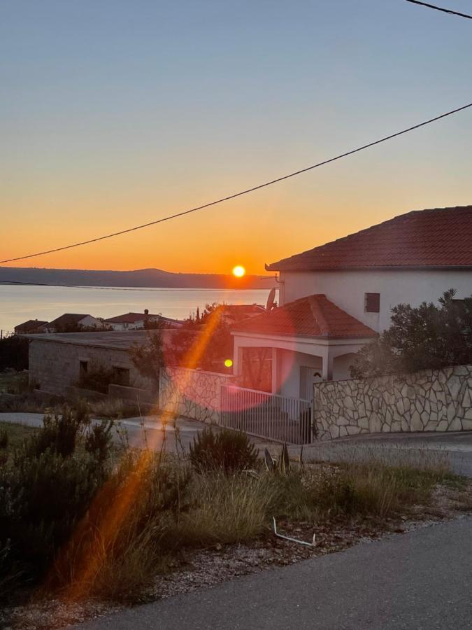 Apartments Frigan Maslenica Zewnętrze zdjęcie
