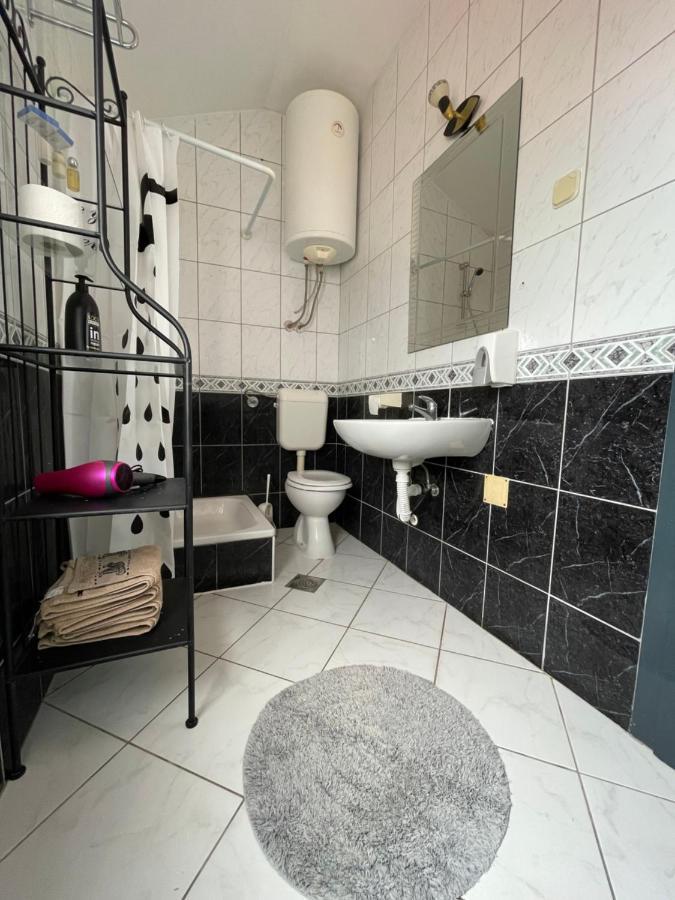 Apartments Frigan Maslenica Zewnętrze zdjęcie
