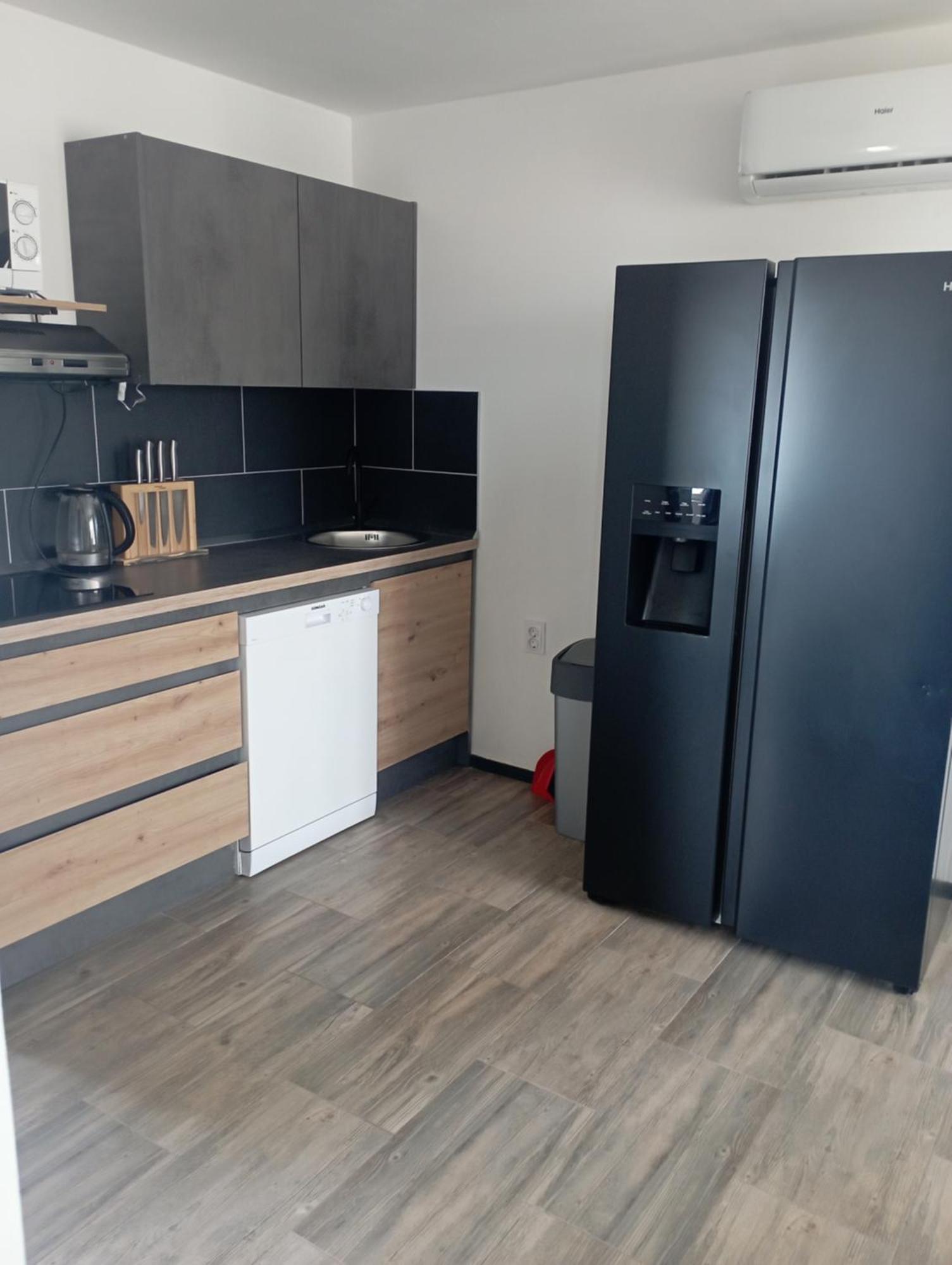 Apartments Frigan Maslenica Zewnętrze zdjęcie