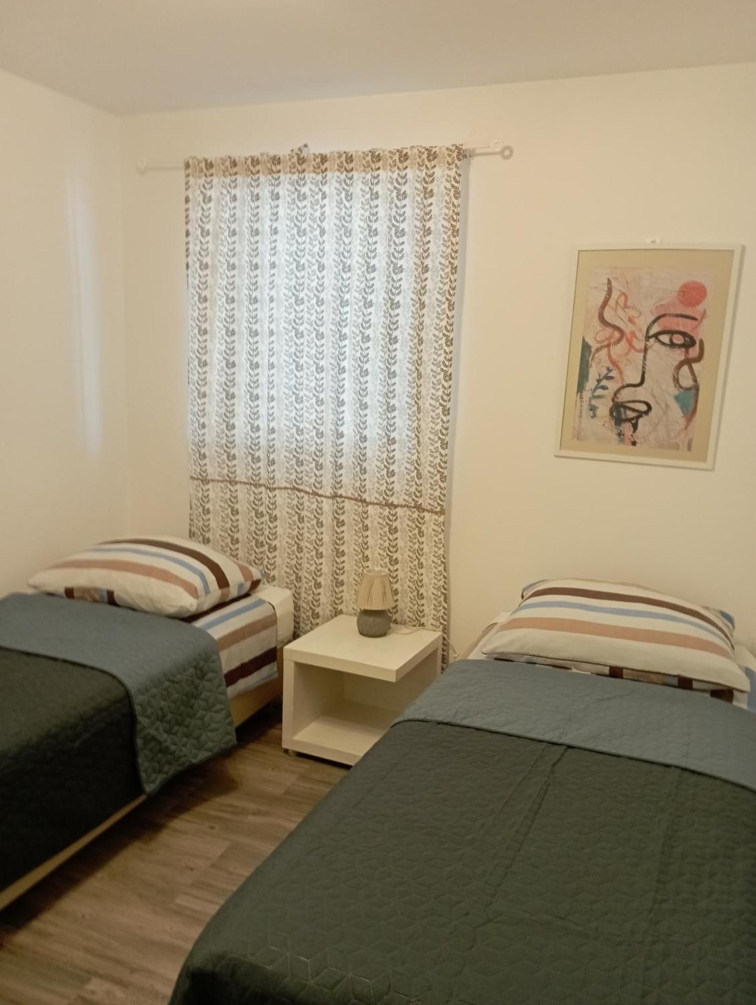 Apartments Frigan Maslenica Zewnętrze zdjęcie
