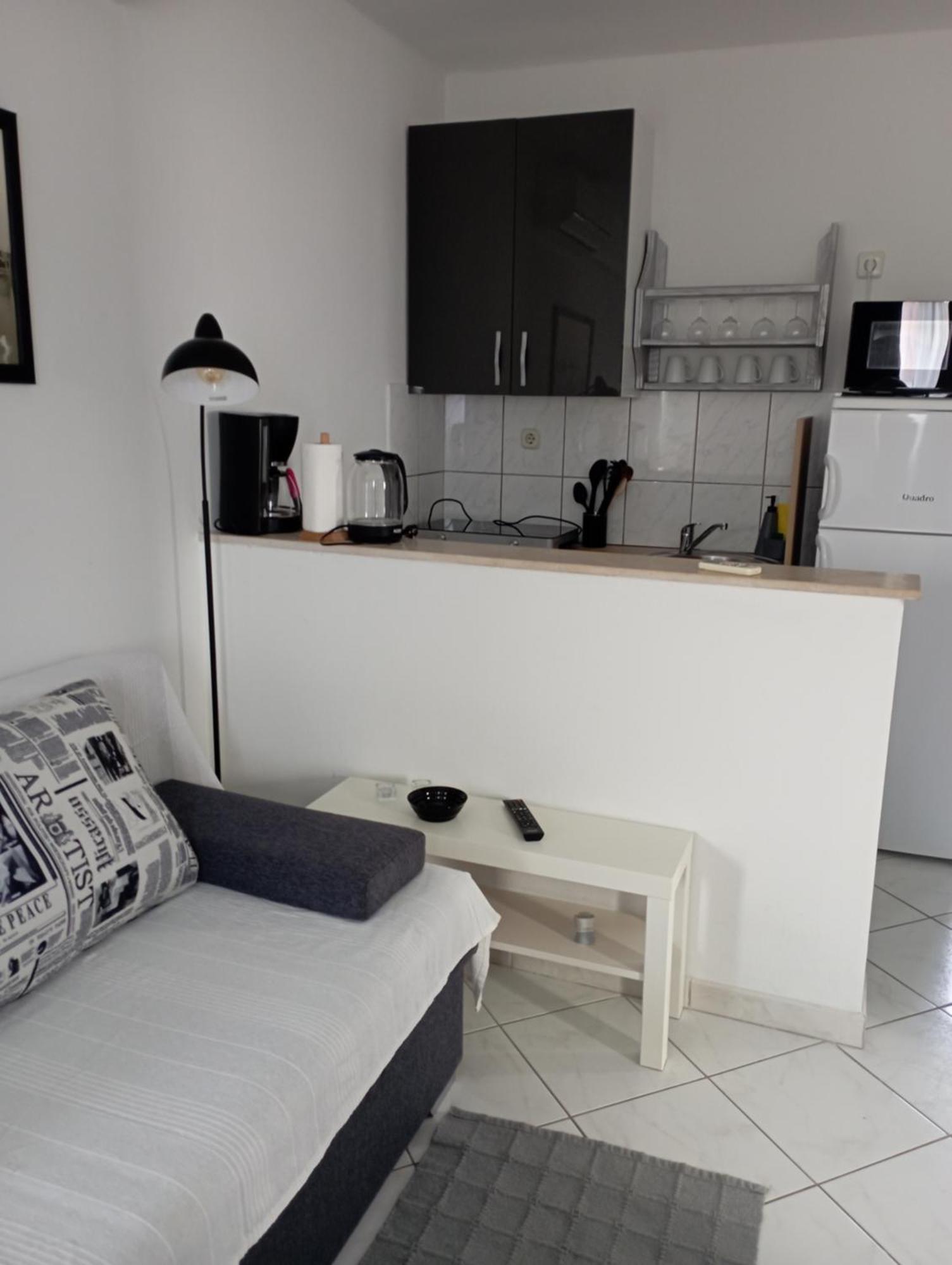 Apartments Frigan Maslenica Zewnętrze zdjęcie